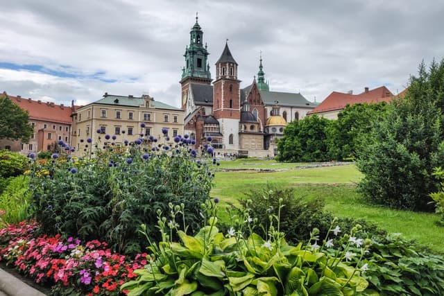 Poland from Warsaw to Gdańsk: Cities, Mountains & Lakes